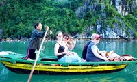 Dịch Covid-19 ảnh hưởng tới du lịch và nhiều ngành nghề