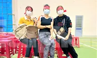 Chủ nhật Đỏ Tây Nguyên: Ba chị em đội mưa, vượt 20 km đi hiến máu