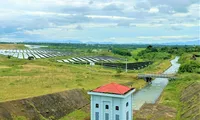 Dự án điện mặt trời ‘mọc’ trái phép trên hồ thủy lợi ở Đắk Lắk