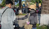 Ngang nhiên lập bãi giữ xe 'móc túi' du khách giữa TP Buôn Ma Thuột