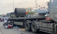 Người phụ nữ tử vong do xe đầu kéo cán qua người