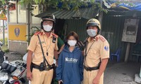 Kịp thời ngăn cản bé gái 14 tuổi nhảy cầu tự tử 