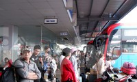 28 tháng Chạp, bến xe Miền Tây đông kín người về quê đón Tết 
