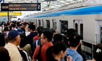 Khách đi metro TPHCM tiếp tục lập &apos;đỉnh&apos; với hơn 175.000 người/ngày