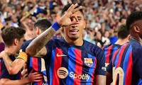 Lewandowski tịt ngòi, Barca vẫn hạ Real nhờ siêu phẩm của Raphinha