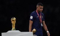 Mbappe nói đúng 2 từ sau thất bại cay đắng trước Messi