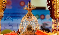 Kéo dài thời gian chiêm bái xá lợi Phật