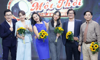 NSƯT Công Ninh cùng dàn diễn viên &apos;Mẹ con Đậu Đũa&apos; gặp lại sau 24 năm