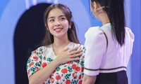 Trần Vân &apos;Phố trong làng&apos; được chàng trai kém 3 tuổi chạy xe máy vượt 900km tới tỏ tình