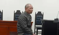 Tử hình gã đàn ông dùng búa sát hại vợ và con trai