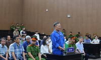 Vụ buôn lậu đất hiếm sang Trung Quốc: Chủ doanh nghiệp khóc, khai mới học hết lớp 8