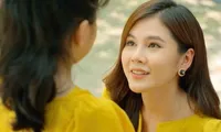 Thu Hoài chấp nhận &apos;gạch đá&apos; của khán giả để diễn trọn vai trong Mùa hoa tìm lại