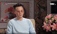 Hoàng Bách: 13 năm chung sống mới có &apos;câu trả lời chính xác&apos; về bà xã