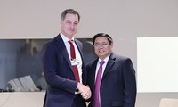 Thủ tướng Phạm Minh Chính gặp lãnh đạo Ukraine, Hàn Quốc, Bỉ tại Davos