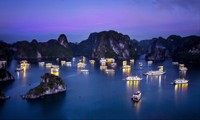 Sản phẩm tàu du lịch ngủ đêm trên vịnh Hạ Long