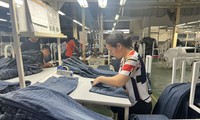 Lao động ngoài 40 tuổi khó tìm được việc làm. Ảnh: U.P