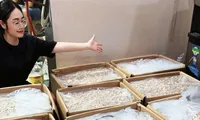 Hàn Phương My, sinh viên Đại học Ngoại thương, đang thành công với mô hình kinh doanh ruốc chay 