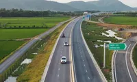 &apos;Chỉ bàn làm, không bàn lùi&apos; - Bài 2: Mở thông cao tốc Bắc - Nam