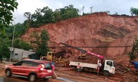  Sạt lở nghiêm trọng tại dự án “chống sạt lở” tại huyện Tân Phú, tỉnh Đồng Nai. 