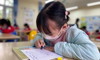Chật vật cho con học trước khi vào lớp 1