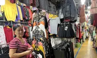 Đìu hiu chợ truyền thống 