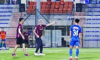Sức ép ngàn cân với ông Troussier 