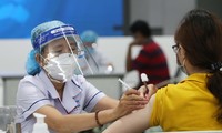 Tiêm vắc xin phòng COVID-19 là cần thiết 