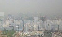 Cần thực hiện nghiêm Luật Thủ đô, giãn dân ra ngoại thành để giảm thiểu ô nhiễm. Ảnh: TP 