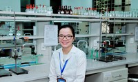 TS Trần Phương Thảo, Gương mặt trẻ Việt Nam triển vọng 2019 luôn theo đuổi con đường nghiên cứu và phát triển thuốc. ẢNH: NVCC