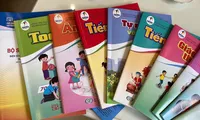 Dư luận đang quan tâm số tiền 16 triệu USD sẽ được chi cho việc gì khi Bộ GD&ĐT không tổ chức biên soạn SGK mới Ảnh: PV 