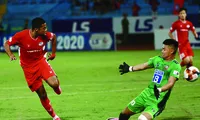 Chân sút ngoại đóng vai trò quan trọng vào thành tích của các CLB tại V-League ảnh: NHƯ Ý