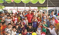 Thầy trò HLV Park Hang Seo &apos;đắt sô&apos;