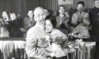 NSND Trà Giang gặp Bác Hồ 