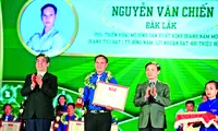 Anh Chiến nhận giải thưởng Lương Định Của năm 2020