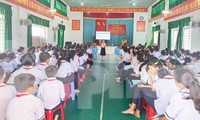 Học sinh dân tộc thiểu số được trang bị kiến thức pháp luật về bình đẳng giới