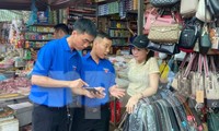 Đoàn thanh niên Đắk Lắk tích cực hỗ trợ người dân chuyển đổi số