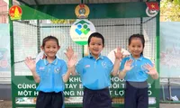 Học sinh bảo vệ môi trường, gây quỹ từ ‘Nhà tái chế’