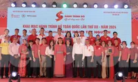 Hơn 1.000 tình nguyện viên tham gia khai mạc Hành trình Đỏ toàn quốc lần thứ 12
