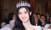 Vẻ đẹp tuổi 20 của Phương Nhi