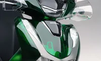 Honda SH Vetro với &apos;lớp áo&apos; màu xanh thủy tinh trong suốt