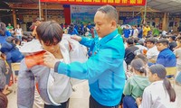 &apos;Góp nắng gửi xuân&apos; đến trẻ em vùng khó ở Sơn La 
