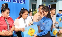 Tỉnh Đoàn Sơn La hỗ trợ thanh niên, công nhân hoàn cảnh khó khăn đón Tết