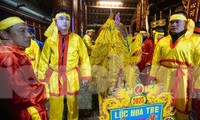 Giò hoa tre ở hội Gióng đền Sóc được bảo vệ nghiêm ngặt