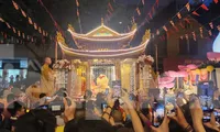 Hơn 16 triệu lượt người chiêm bái xá lợi Phật ở Việt Nam trong suốt một tháng