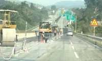 Cao tốc Nội Bài - Lào Cai vừa sửa chữa vừa khai thác, tài xế cần lưu ý khi lưu thông dịp 30/4 và 1/5