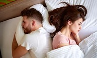 Vì sao các cặp đôi bỗng dưng không còn ham muốn &apos;gần gũi&apos;?