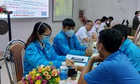 Sôi nổi sàn giao dịch việc làm cho thanh niên Quảng Trị
