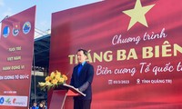 Lao Bảo &apos;Tháng Ba biên giới&apos;