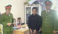 Khởi tố ‘yêu râu xanh’ hiếp dâm hai chị em ruột dưới 16 tuổi
