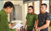 Khởi tố tài xế xe đầu kéo không bằng lái, dương tính ma túy, thách thức cảnh sát 